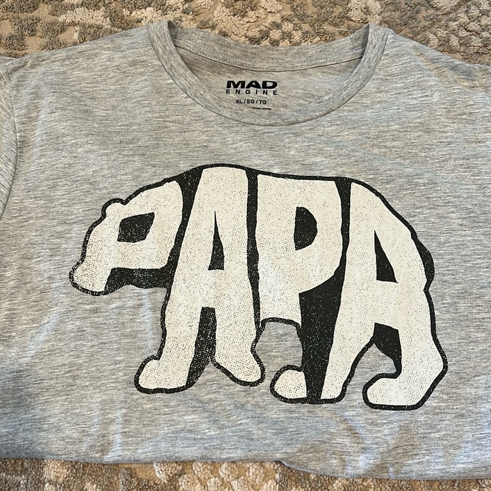 Papa bear graphic t shit